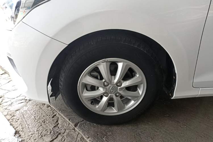 Used Hyundai Verna (older generation) 2017 1.4L Automatic YueXiang Edition China V-standard Left Front Wheel Hub