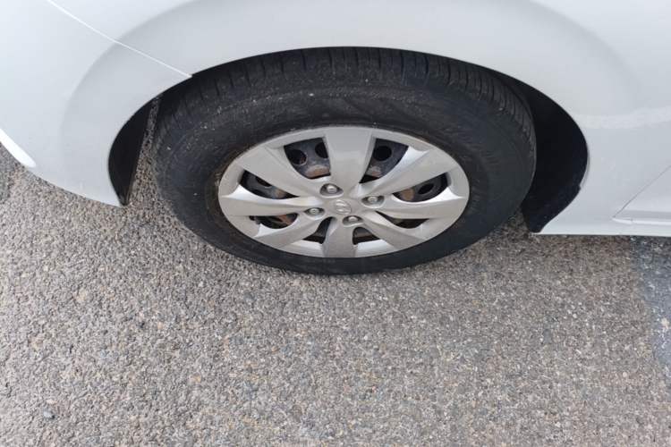 Used Hyundai Verna (older generation) 2017 1.4L Manual Refreshed Version China V Standard Left Front Wheel Hub