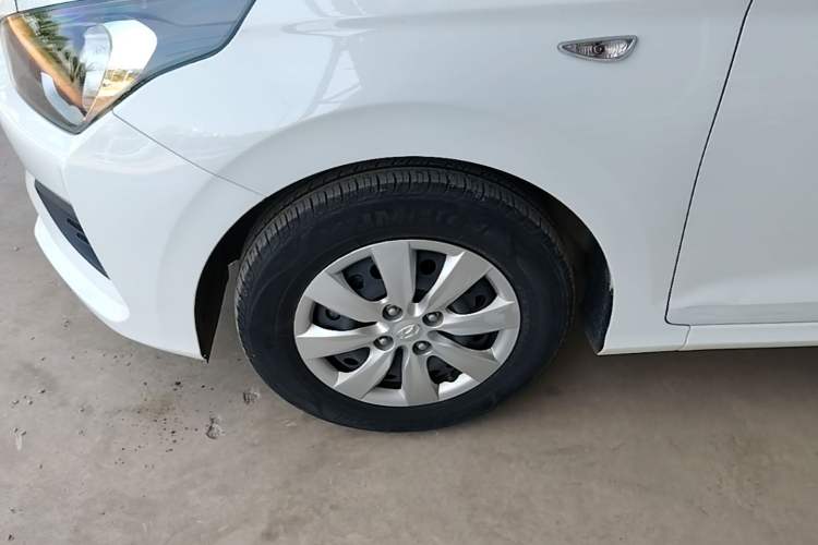 Used Hyundai Verna (older generation) 2017 1.4L Manual Refreshed Version China V Standard Left Front Wheel Hub
