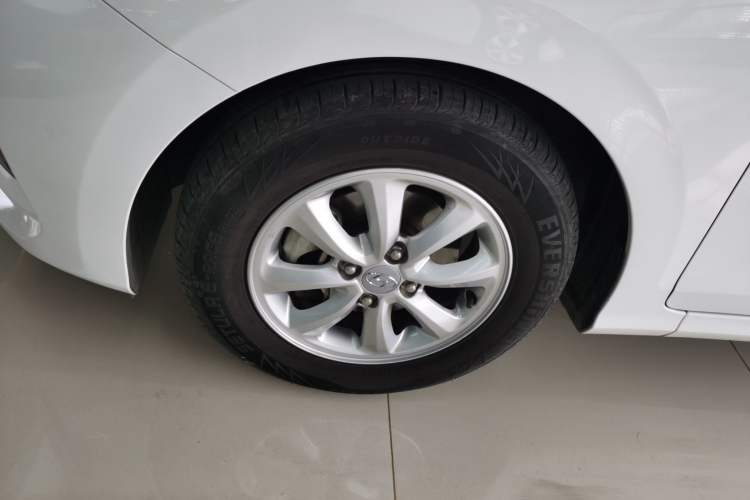 Used Hyundai Verna (older generation) 2017 1.4L Automatic YueXiang Edition China V-standard Left Front Wheel Hub