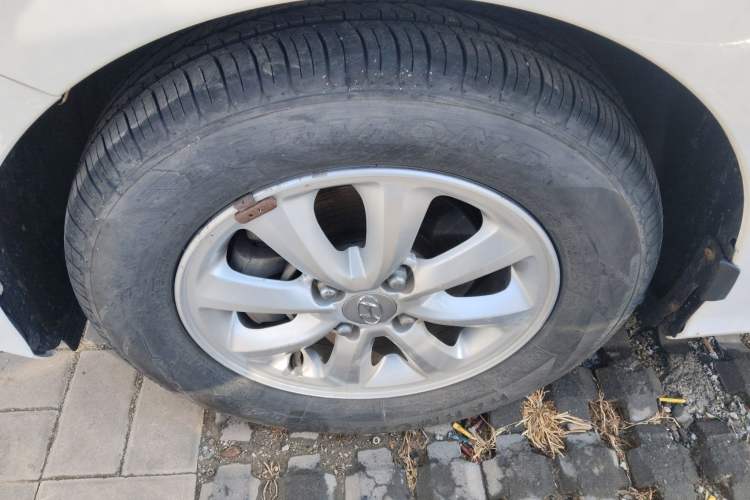 Used Hyundai Verna (older generation) 2017 1.4L Manual Huancai Edition China V Standard Left Front Wheel Hub