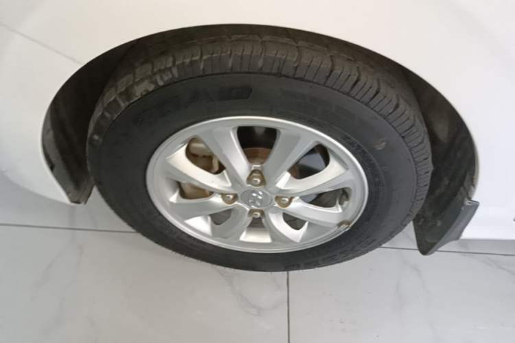 Used Hyundai Verna (older generation) 2017 1.4L Automatic YueXiang Edition China V-standard Left Front Wheel Hub
