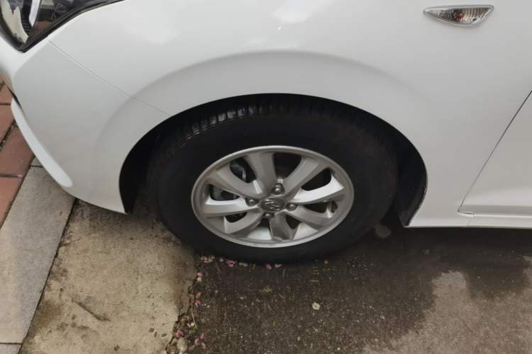 Used Hyundai Verna (older generation) 2017 1.4L Automatic YueXiang Edition China V-standard Left Front Wheel Hub