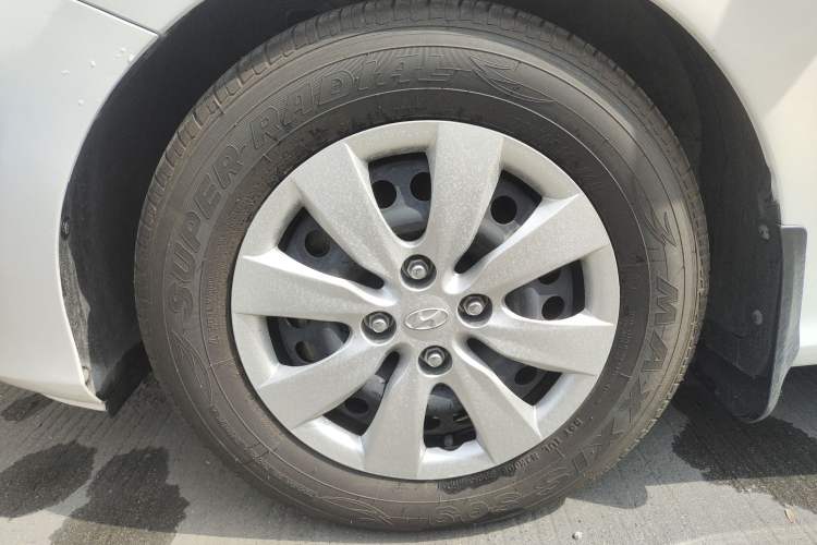 Used Hyundai Verna (older generation) 2017 1.4L Manual Refreshed Version China VI Standard Left Front Wheel Hub