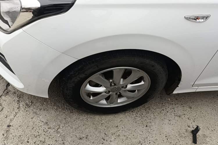 Used Hyundai Verna (older generation) 2017 1.4L Manual Huancai Edition China V Standard Left Front Wheel Hub
