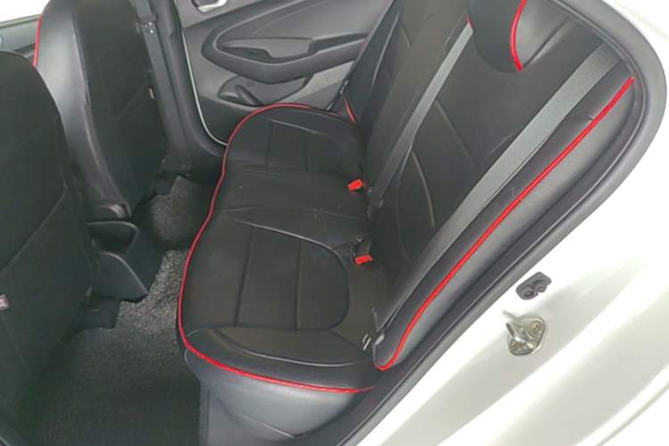 Used Hyundai Verna (older generation) 2017 1.4L Automatic YueXiang Edition China VI Standard Left Rear Seat