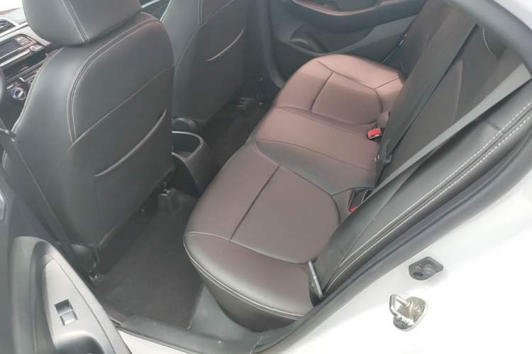 Used Hyundai Verna (older generation) 2017 1.4L Manual Huancai Edition China V Standard Left Rear Seat