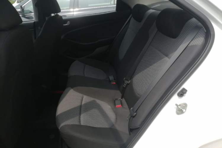 Used Hyundai Verna (older generation) 2017 1.4L Manual Refreshed Version China V Standard Left Rear Seat