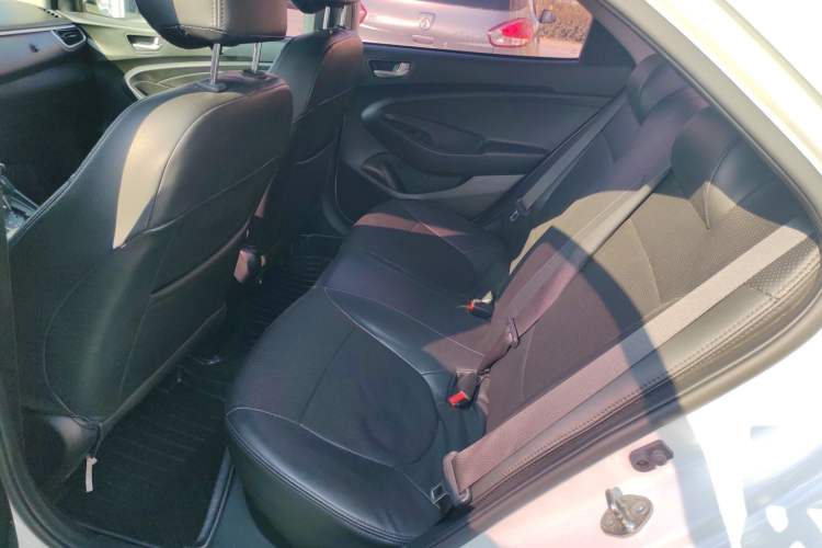 Used Hyundai Verna (older generation) 2017 1.4L Automatic YueXiang Edition China V-standard Left Rear Seat