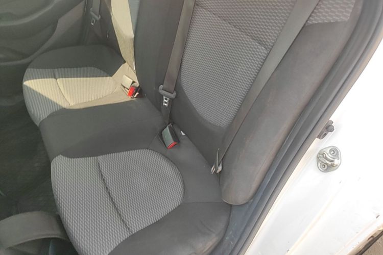 Used Hyundai Verna (older generation) 2017 1.4L Manual Refreshed Version China VI Standard Left Rear Seat
