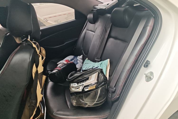 Used Hyundai Verna (older generation) 2017 1.4L Manual Huancailian Connected Version China V Standard Left Rear Seat