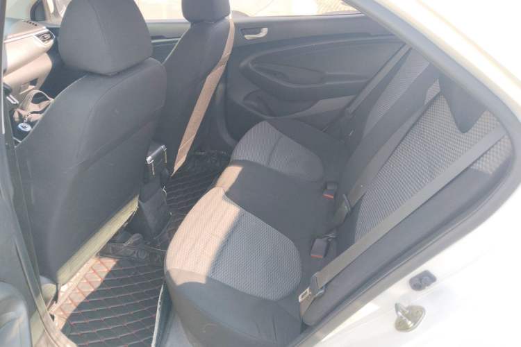 Used Hyundai Verna (older generation) 2017 1.4L Manual Huancai Edition China V Standard Left Rear Seat