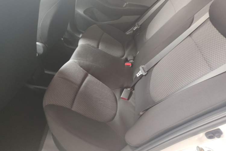 Used Hyundai Verna (older generation) 2017 1.4L Manual Huancai Edition China V Standard Left Rear Seat