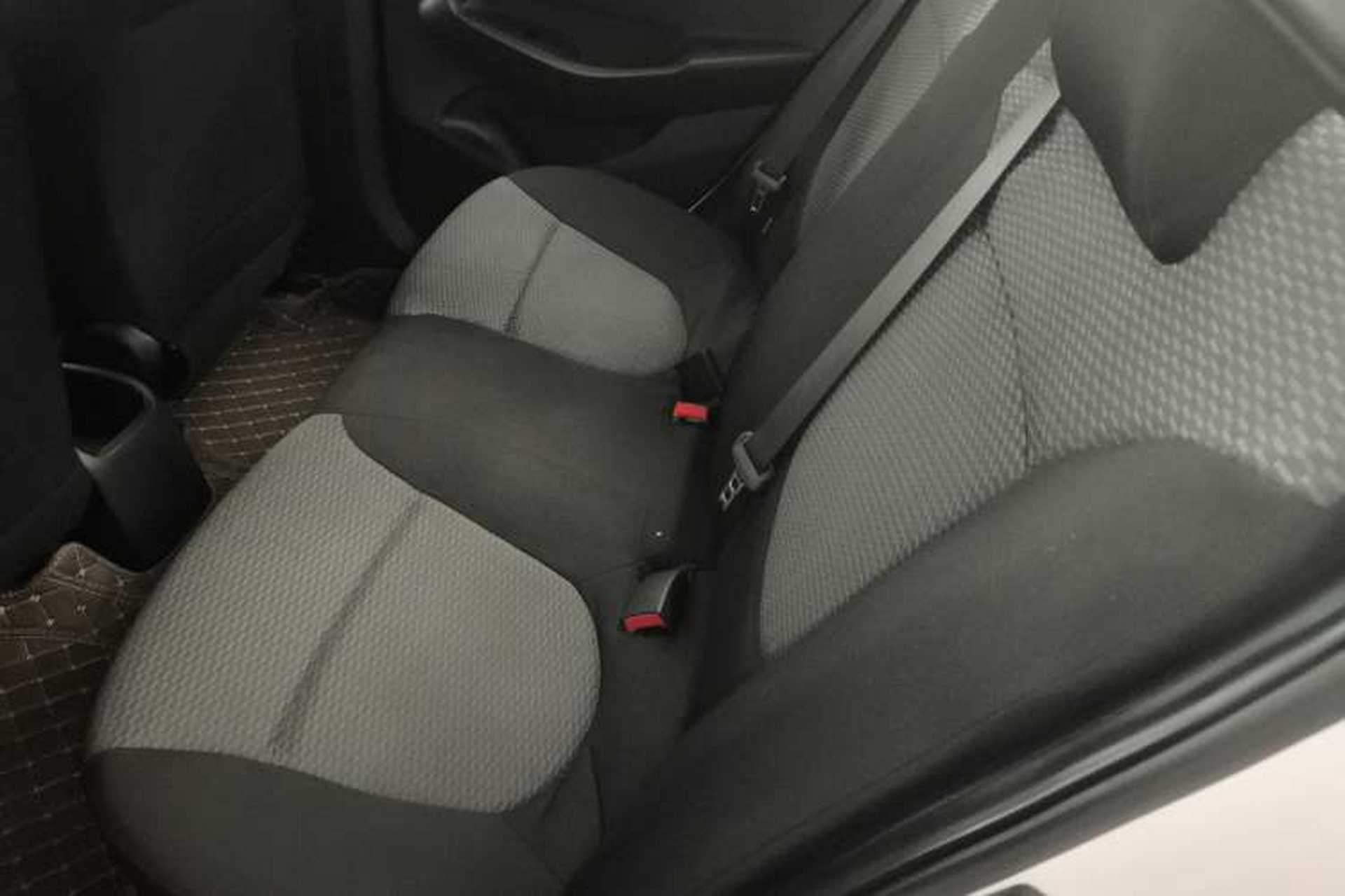 Used Hyundai Verna (older generation) 2017 1.4L Manual Refreshed Version China V Standard Left Rear Seat