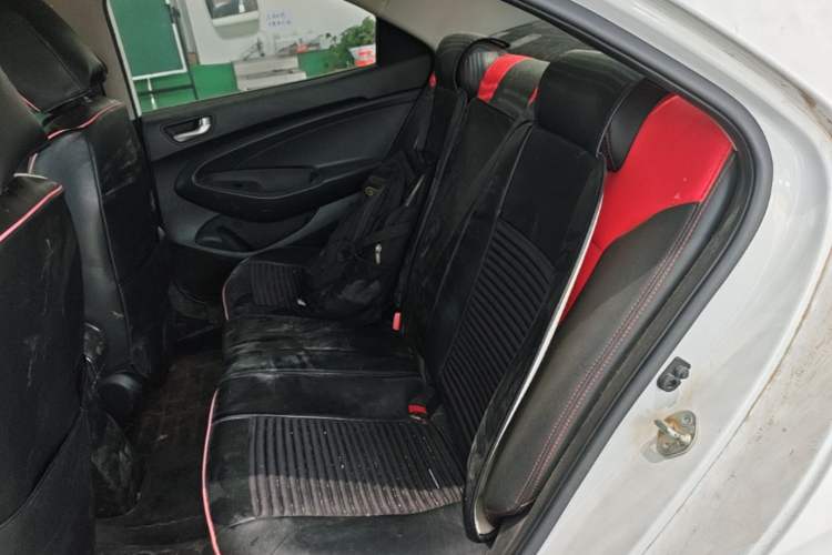 Used Hyundai Verna (older generation) 2017 1.4L Manual Huancai Edition China V Standard Left Rear Seat
