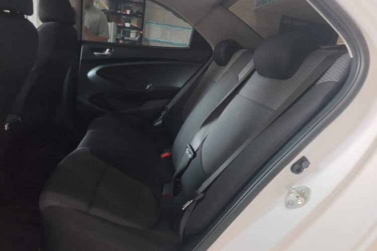 Used Hyundai Verna (older generation) 2017 1.4L Automatic YueXiang Edition China V-standard Left Rear Seat