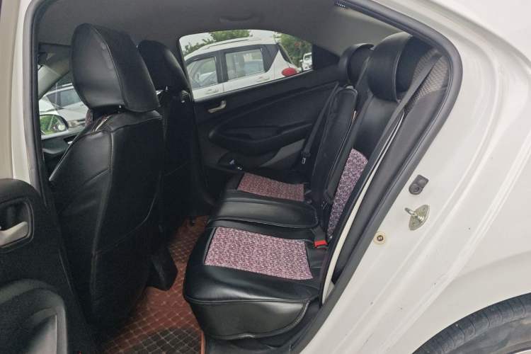 Used Hyundai Verna (older generation) 2017 1.4L Manual Refreshed Version China V Standard Left Rear Seat