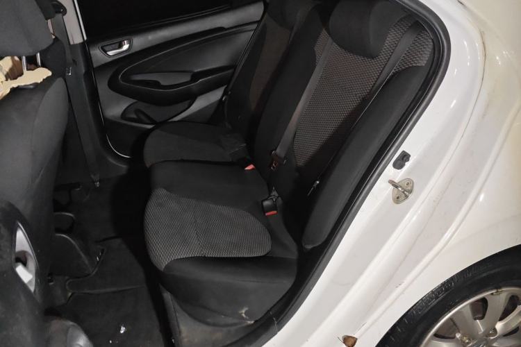 Used Hyundai Verna (older generation) 2017 1.4L Automatic YueXiang Edition China V-standard Left Rear Seat