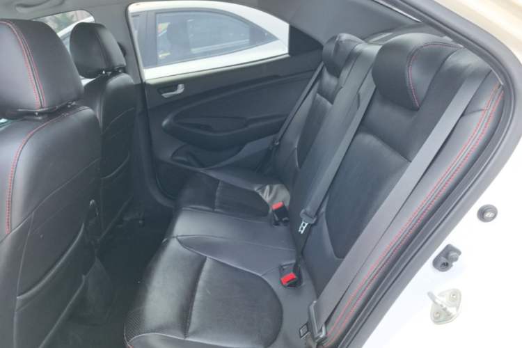 Used Hyundai Verna (older generation) 2017 1.4L Manual Huancai Edition China V Standard Left Rear Seat