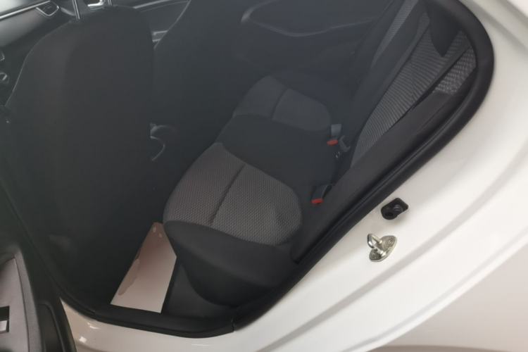 Used Hyundai Verna (older generation) 2017 1.4L Automatic YueXiang Edition China V-standard Left Rear Seat