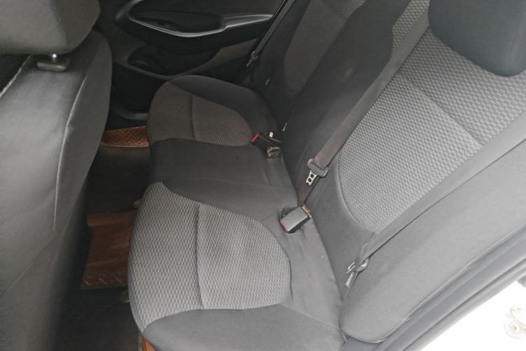 Used Hyundai Verna (older generation) 2017 1.4L Manual Huancai Edition China V Standard Left Rear Seat
