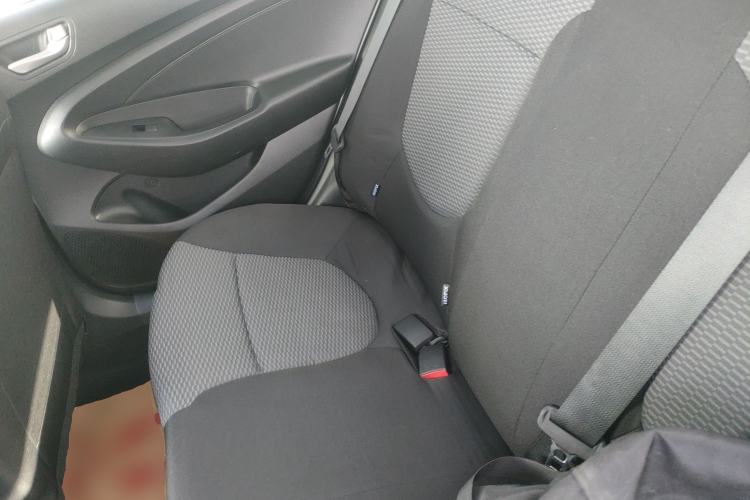 Used Hyundai Verna (older generation) 2017 1.4L Manual Colorful Skyroof Version China V Standard Left Rear Seat