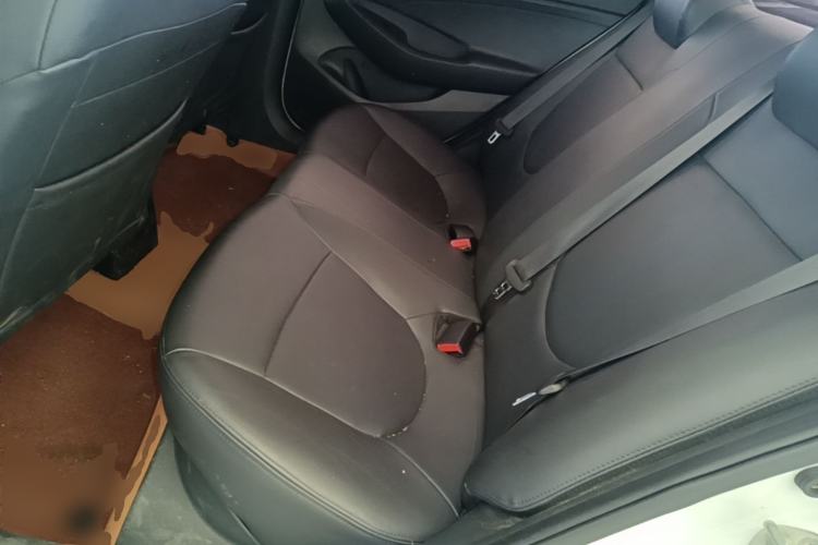 Used Hyundai Verna (older generation) 2017 1.4L Automatic YueXiang Edition China VI Standard Left Rear Seat