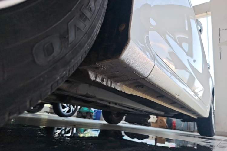 Used Hyundai Verna (older generation) 2017 1.4L Manual Huancai Edition China VI Left Side Sill
