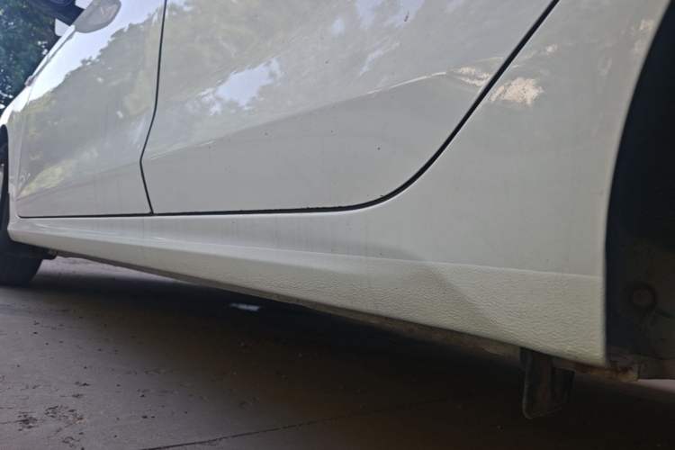 Used Hyundai Verna (older generation) 2017 1.4L Manual Huancai Edition China VI Left Side Sill