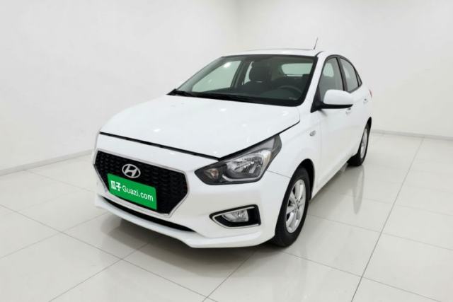 Hyundai Verna (older generation) 2017 1.4L Manual Colorful Skyroof Version China V Standard usado