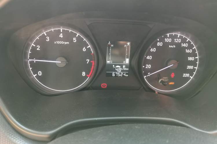 Used Hyundai Verna (older generation) 2017 1.4L Manual Refreshed Version China V Standard Odometer Close Up