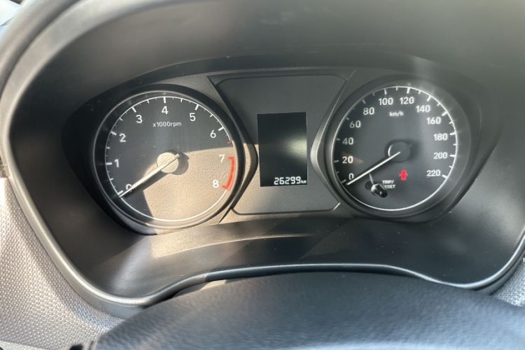 Used Hyundai Verna (older generation) 2017 1.4L Automatic YueXiang Edition China V-standard Odometer Close Up