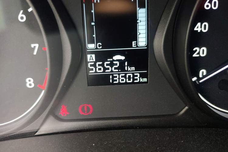 Used Hyundai Verna (older generation) 2017 1.4L Manual Huancai Edition China V Standard Odometer Close Up