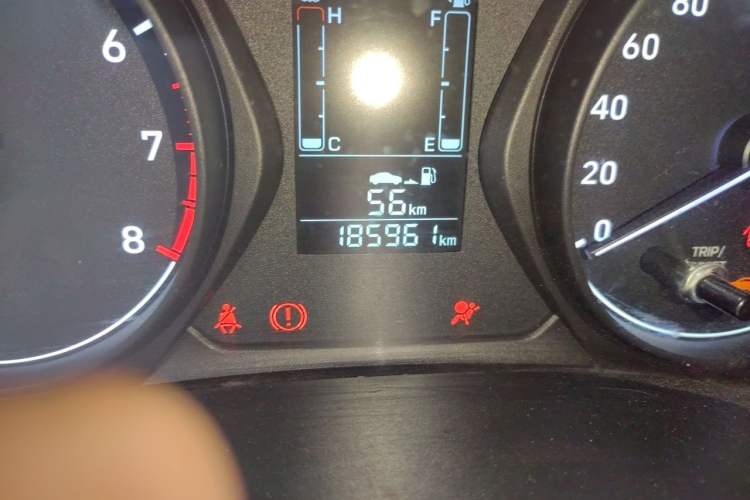 Used Hyundai Verna (older generation) 2017 1.4L Manual Refreshed Version China V Standard Odometer Close Up