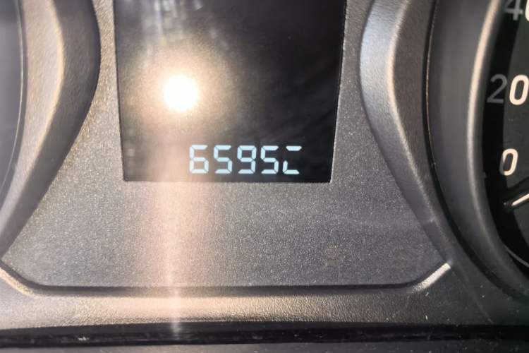 Used Hyundai Verna (older generation) 2017 1.4L Automatic YueXiang Edition China V-standard Odometer Close Up