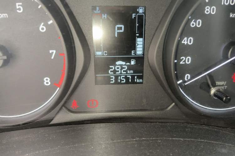 Used Hyundai Verna (older generation) 2017 1.4L Automatic YueXiang Edition China V-standard Odometer Close Up