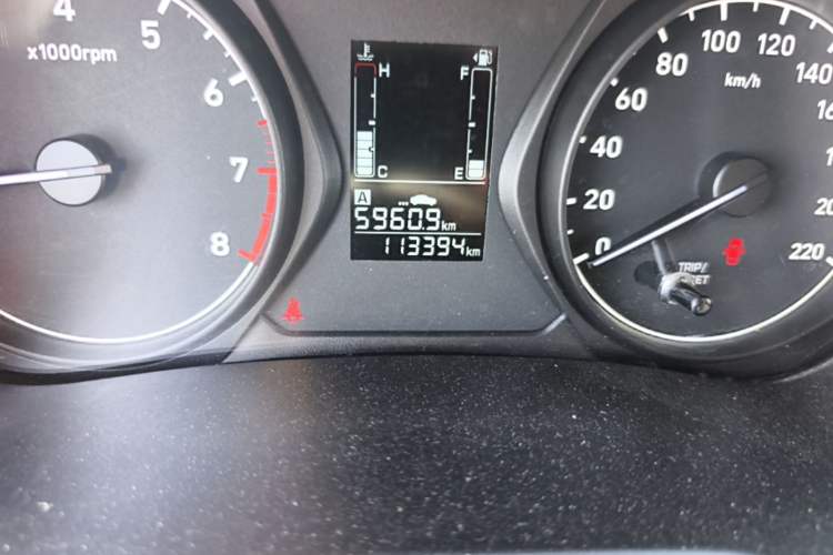 Used Hyundai Verna (older generation) 2017 1.4L Manual Refreshed Version China V Standard Odometer Close Up