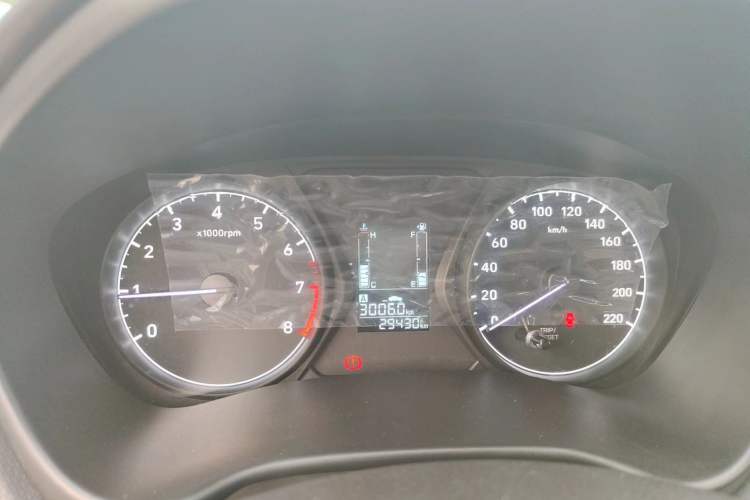 Used Hyundai Verna (older generation) 2017 1.4L Manual Refreshed Version China V Standard Odometer Close Up