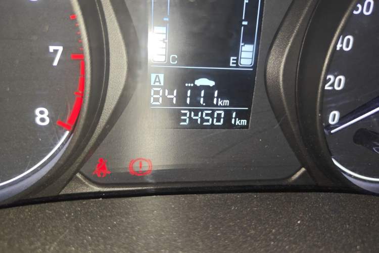 Used Hyundai Verna (older generation) 2017 1.4L Manual Refreshed Version China V Standard Odometer Close Up