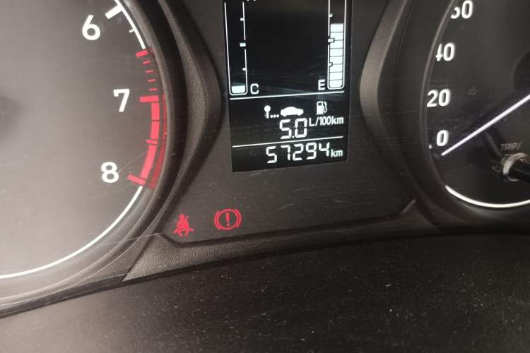 Used Hyundai Verna (older generation) 2017 1.4L Manual Refreshed Version China V Standard Odometer Close Up