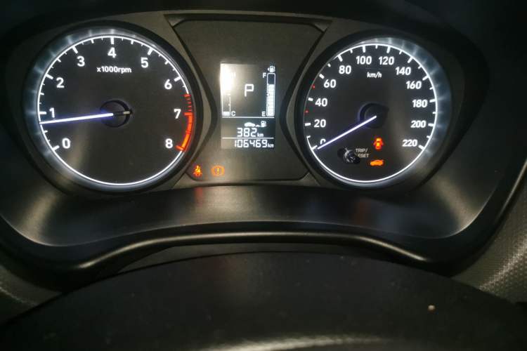 Used Hyundai Verna (older generation) 2017 1.4L Automatic YueXiang Connected Version China V Standard Odometer Close Up