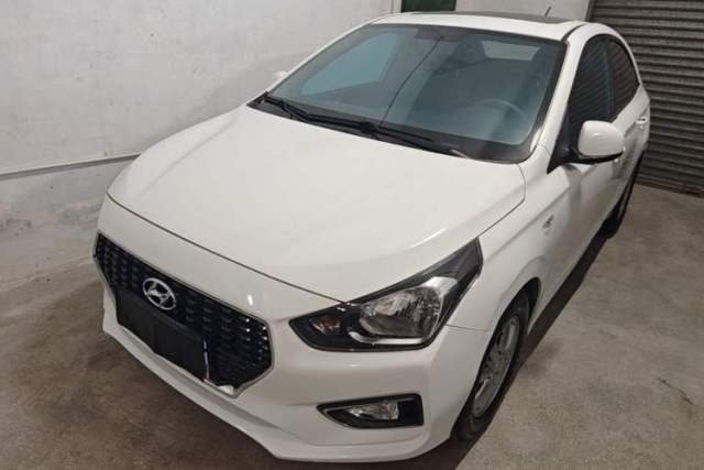 Hyundai Verna (older generation) 2017 1.4L Automatic YueXiang Connected Version China V Standard usado