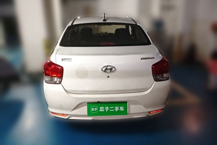 Used Hyundai Verna (older generation) 2017 1.4L Manual Colorful Skyroof Version China V Standard Rear
