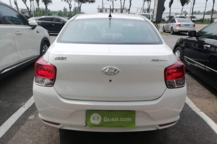 Used Hyundai Verna (older generation) 2017 1.4L Manual Refreshed Version China V Standard Rear