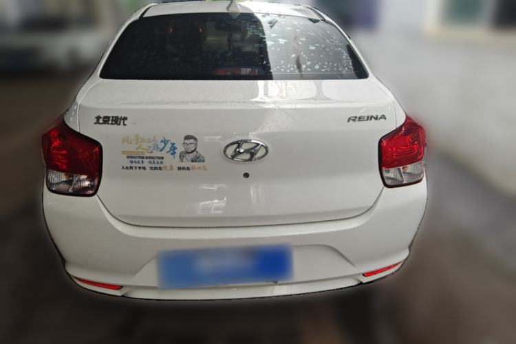 Used Hyundai Verna (older generation) 2017 1.4L Manual Colorful Skyroof Version China VI Standard Rear