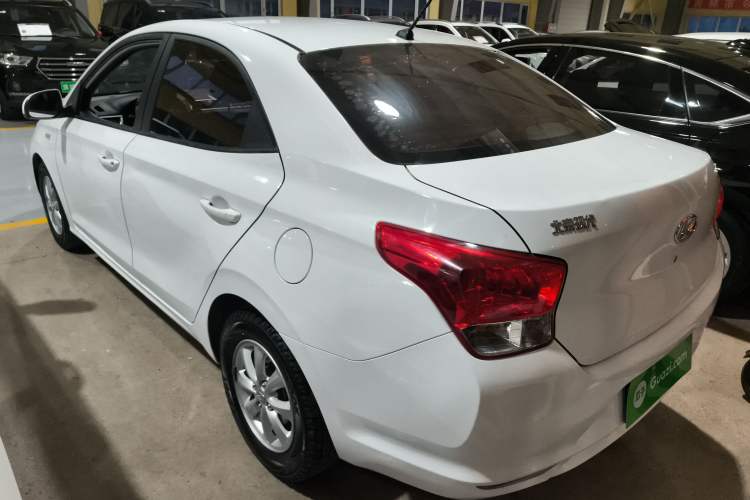 Used Hyundai Verna (older generation) 2017 1.4L Automatic YueXiang Edition China VI Standard Rear Left 45 Deg
