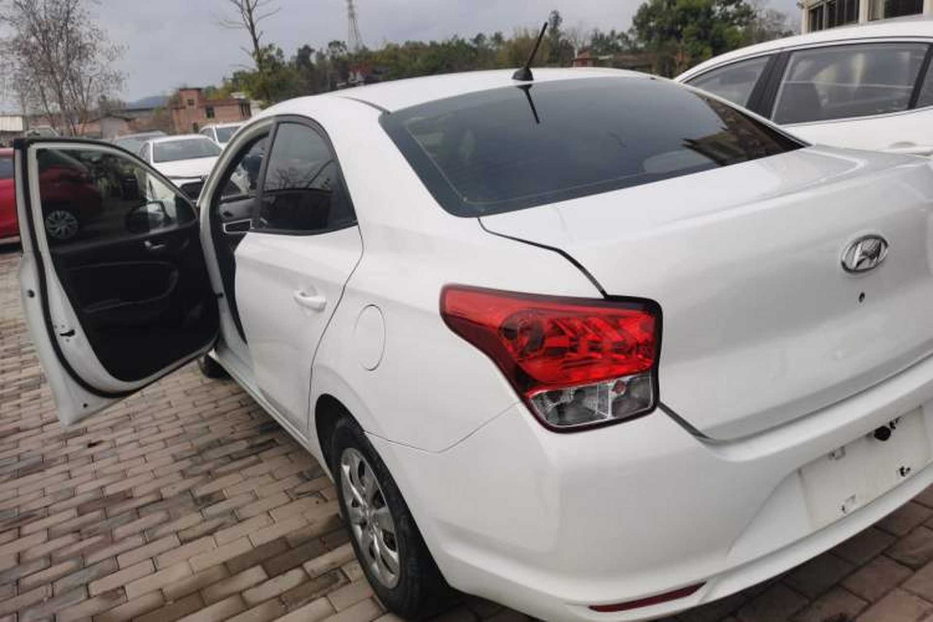 Used Hyundai Verna (older generation) 2017 1.4L Manual Refreshed Version China V Standard Rear Left 45 Deg