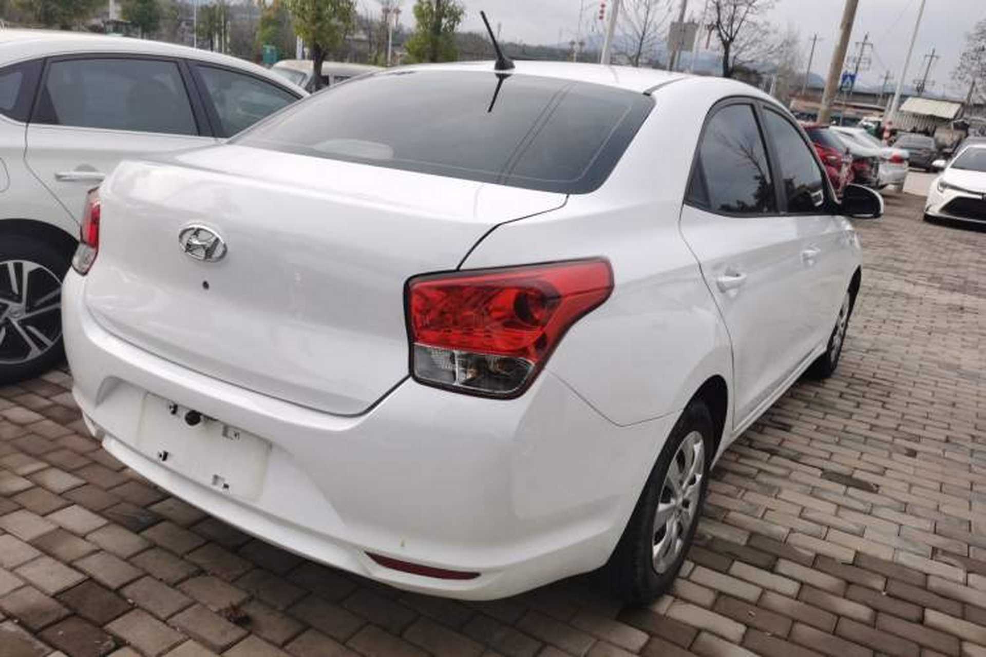 Used Hyundai Verna (older generation) 2017 1.4L Manual Refreshed Version China V Standard Rear Right 45 Deg