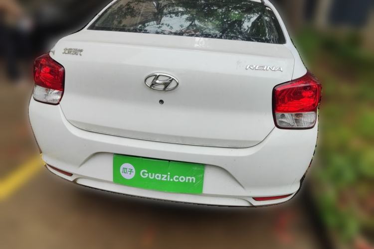 Used Hyundai Verna (older generation) 2017 1.4L Manual Colorful Skyroof Version China V Standard Rear