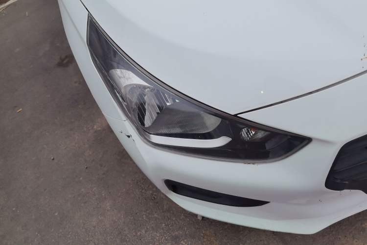 Used Hyundai Verna (older generation) 2017 1.4L Manual Refreshed Version China V Standard Right Front Headlight